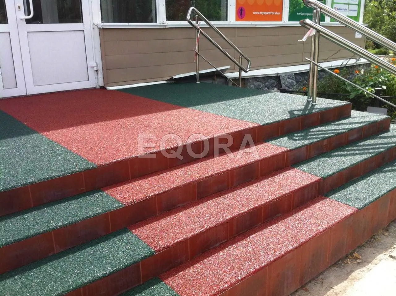 Резиновое покрытие на травмоопасные участки из резиновой крошки в Новосибирске